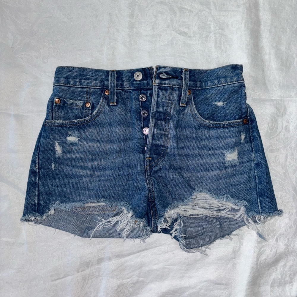 Levi’s 501 Denim Shorts Distressed